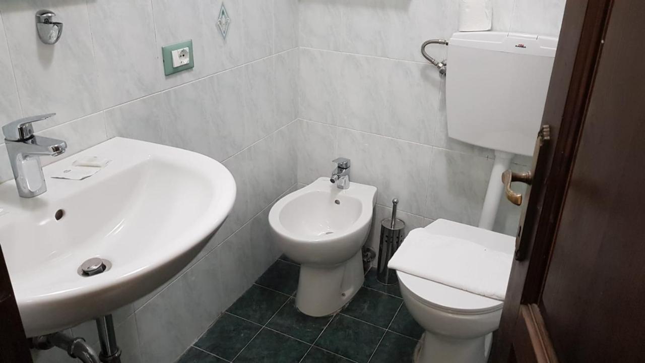 Vento Di Grecale Hotel Riomaggiore Bagian luar foto